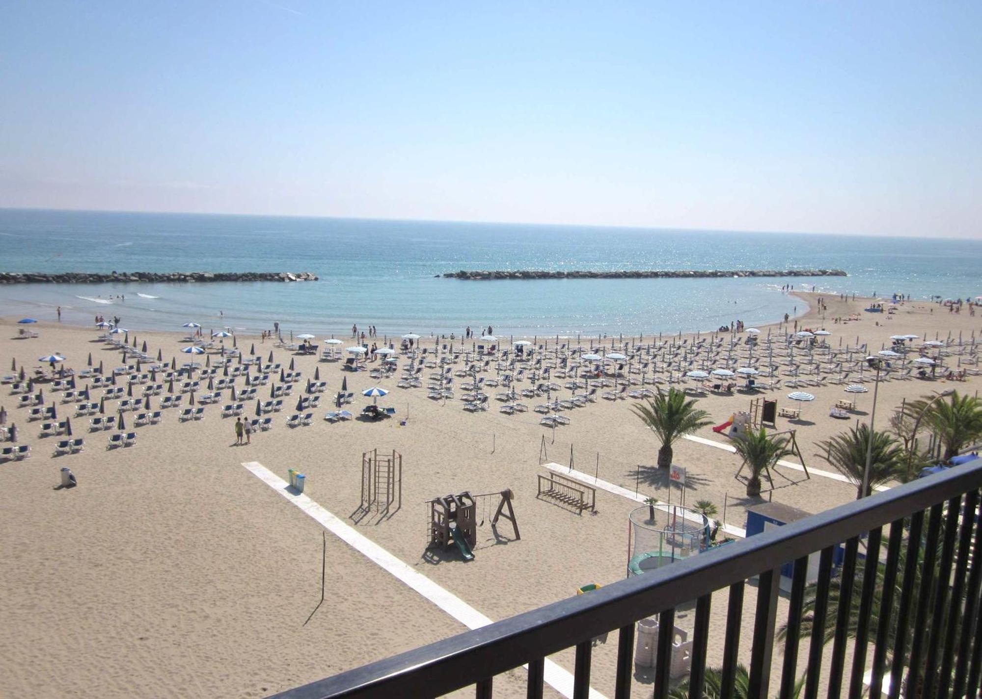 Tourist Residence San Benedetto del Tronto Exterior photo